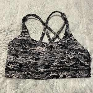 Lululemon sports bra
